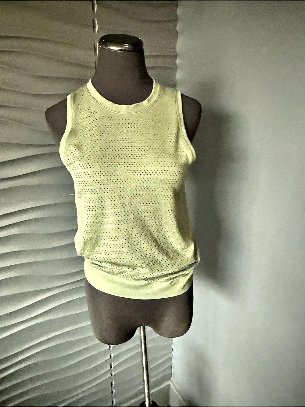Lululemon Sculpt Tank Top Sleeveless Mesh olive green